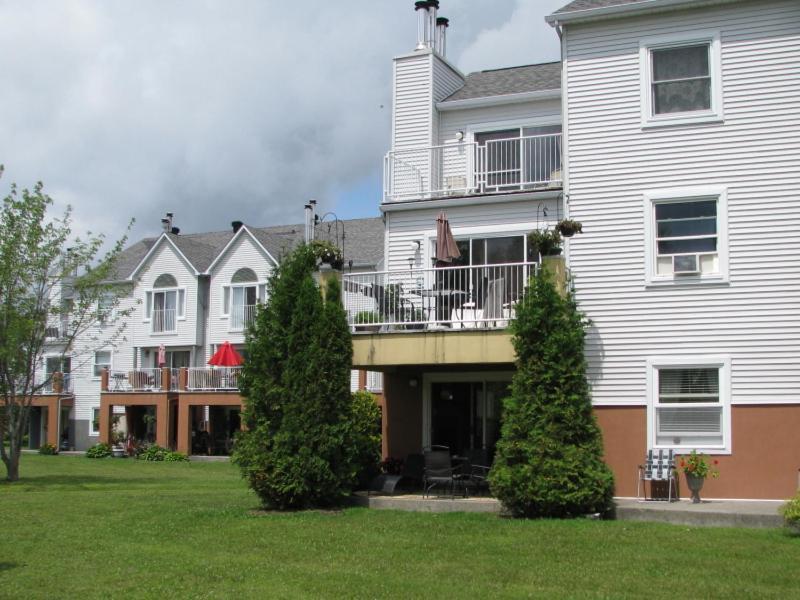 Arkadia Condo Magog Εξωτερικό φωτογραφία